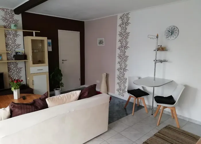 Zur Alten Schule 아파트 *